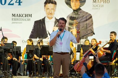 Вълшебен концерт на талантите от “Академия Роза“ зарадва жителите и гостите на град Шипка