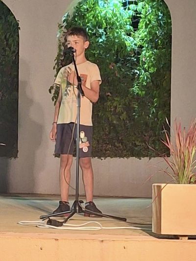 Забавни игри и много детски смях изпълниха площада в Шипка през втория ден от “Богородични празници 2024“