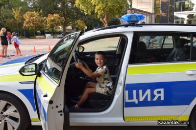 Детско състезание с тротинетки в парк “Розариум“