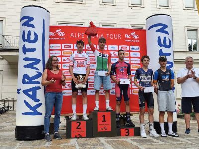 Нови успехи за колоездачите на “Лястовица-1905“ в България и чужбина