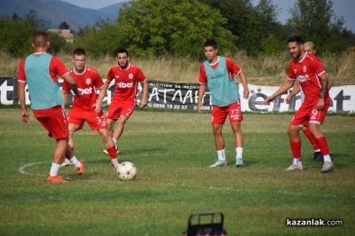 „Розите“ с категоричен успех срещу тима на Овощник за Купата на България