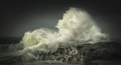 Серията с фотографии на бурята “Кийра“ донесе платинен медал на Тодор Тилев 