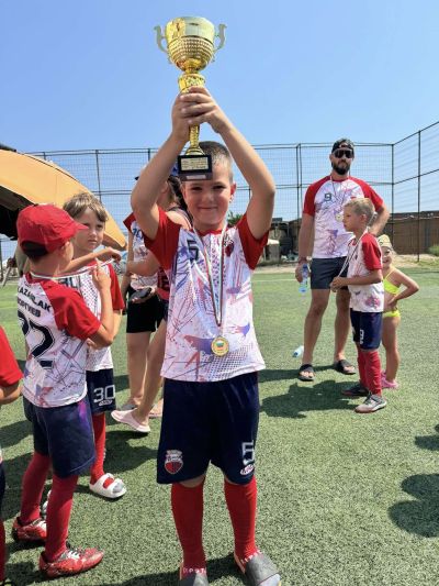 Купа и престижно второ място за малките ни футболисти от турнир в гр.Обзор