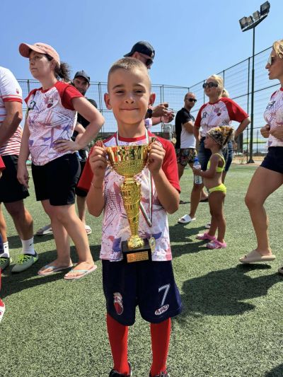 Купа и престижно второ място за малките ни футболисти от турнир в гр.Обзор