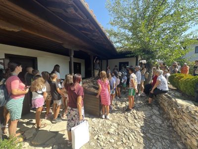 При засилен интерес премина литературното камино организирано от музей “Чудомир“