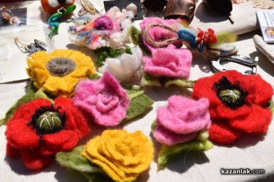 Летен базар в ЛХМ “Чудомир“ представя ювелирни изделия на казанлъшки творци