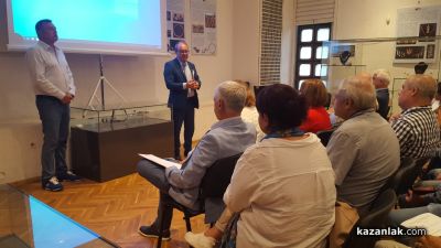 Учени от България, Италия и Иран взимат участие в XV-та научна конференция в Казанлък