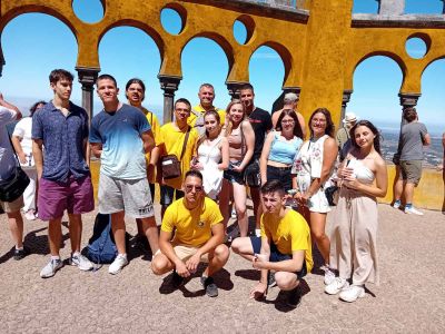 Ученици от ИКТ Център създаваха сайтове и мобилни приложения в Португалия