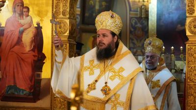 Митрополит Киприан отбеляза имения си ден с литургия