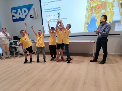 ИКТ Център записва ученици за 2024-2025 в курсове по програмиране, роботика и ИТ