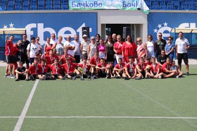 Казанлъшките футболисти от набор 2009 се окичиха със златни медали