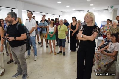 От Варна до Чили: Пътешествие от любов създаде изложбата “До Антарктида и назад с любов”