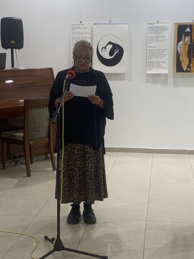 Казанлък посрещна изложбата „Пробуждане между редовете“ 