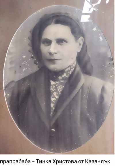 На мястото на сегашната табела „Казанлък“, навремето се издигал ханът на Рачо Ханджията