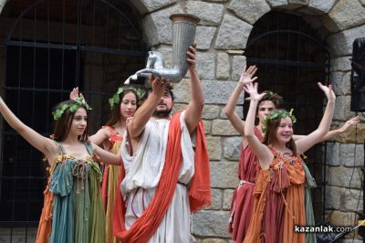 В Казанлък започнаха вечерите на тракийското вино и винената култура