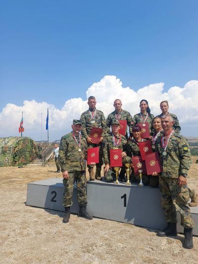 Стремци първи в шампионат по военен трибой в Сухопътните войски