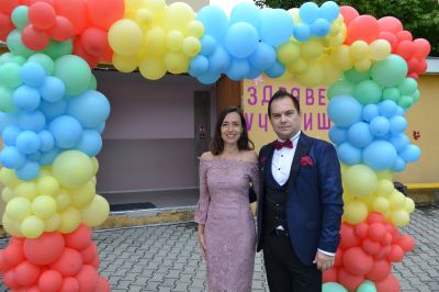 Три паралелки с 74 първокласници посрещна ОУ “Георги Кирков“ в Казанлък