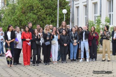 В ПХГ „Св. Св. Кирил и Методий“ тържествено откриха новата учебна година за 141-ви път