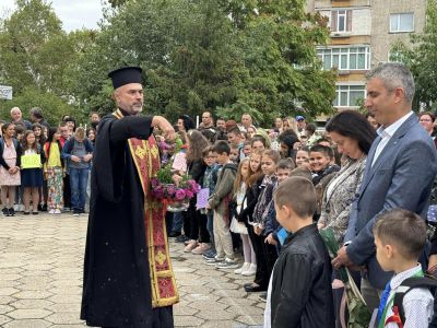 ОУ „Св. Паисий Хилендарски“ стартира учебната година с нов заместник-директор 