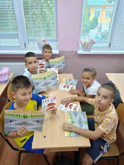 Ученици от казанлъшкото ОУ “Георги Кирков“ се включиха в кампания за безопасност на пътя