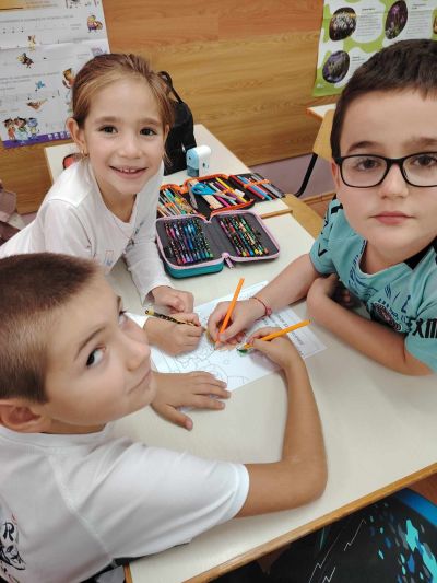 Ученици от казанлъшкото ОУ “Георги Кирков“ се включиха в кампания за безопасност на пътя