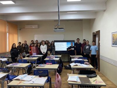 Ученици от казанлъшкото ОУ “Георги Кирков“ се включиха в кампания за безопасност на пътя