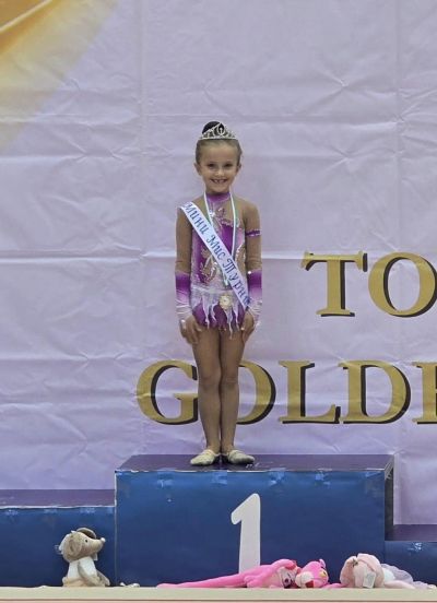 С десетки медали от международен турнир, гимнастичките се завърнаха на състезателната сцена 