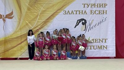 С десетки медали от международен турнир, гимнастичките се завърнаха на състезателната сцена 