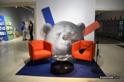 Поетесата Мария Донева гостува в Художествена галерия – Казанлък