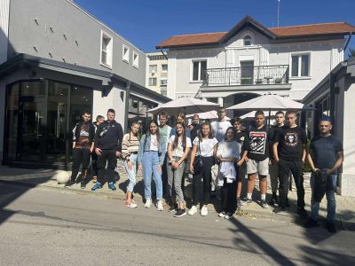 Бъдещите хотелиери от ПГЛПТ отбелязаха Световния ден на туризма 