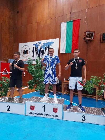 Две шампионски титли и един сребърен медал завоюваха състезателите на СК „Аргус ММА“ на Държавното първенство 