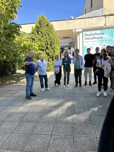 Бъдещите хотелиери от ПГЛПТ отбелязаха Световния ден на туризма 