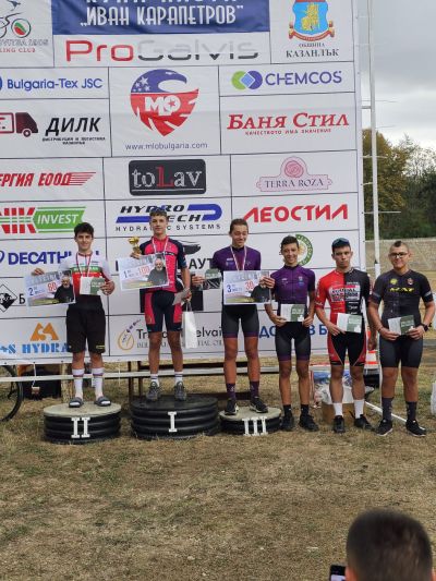 Състезание по колоездене на писта в памет на треньора Иван Карапетров, събра клубове от цялата страна в Казанлък 