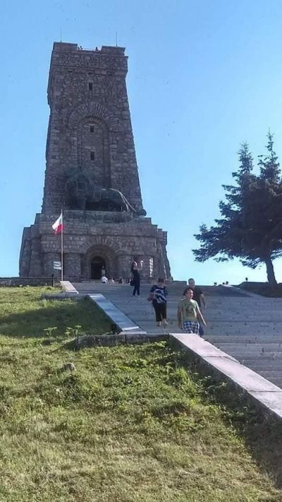 Енинските любители-краеведи посветиха септемврийската си сбирка на значими национални и местни исторически събития 