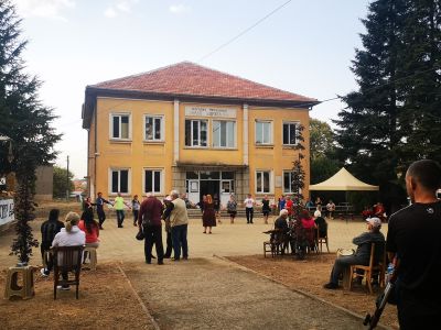 Казанлъшкото село Бузовград се готви за празничен събор 