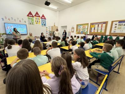 Казанлъшки учители бяха скъпи гости на третокласниците от ОУ „Св. Паисий Хилендарски“ 