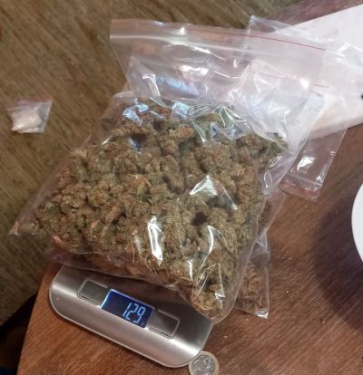 Криминалисти иззеха три вида наркотици на различни адреси в Казанлъшко