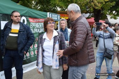 Председателят на ПП „Възраждане“ д-р Костадин Костадинов в Казанлък: Хората, които не излизат да гласуват, подпомагат купуването на България