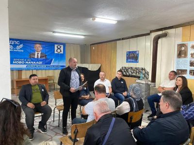 Кандидатите за народни представители от „ДПС – Ново начало” се срещнаха с жителите на гр. Крън