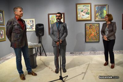 Художествена галерия – Казанлък представи изложбата „Няма само един път. 70 творби от колекция Илиян Дончев“