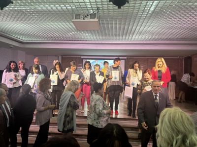 Четвъртокласничката Мина Минчева от ОУ “Георги Кирков“ завоюва златен медал от международен конкурс 