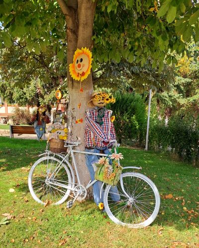 В гиздава есенна премяна засия Енина