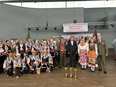 Военният самодеен състав на Казанлък взе второто място от национален конкурс