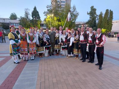 Военният самодеен състав на Казанлък взе второто място от национален конкурс