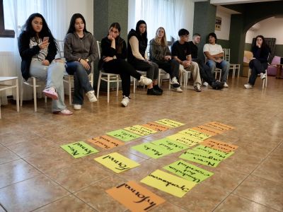 Ученици от Казанлък и Стара Загора участваха в международен проект по програма „Еразъм+“ в Румъния