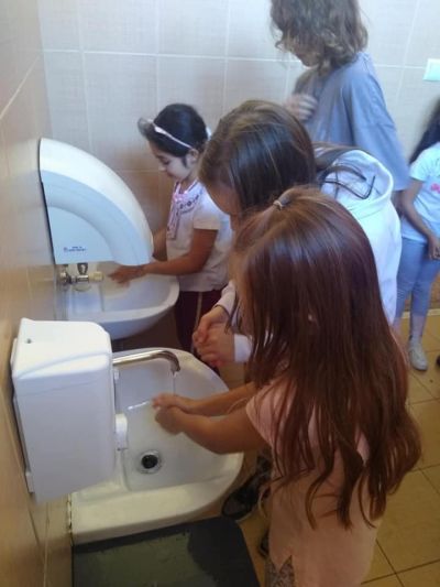 ОУ „Георги Кирков“ гр.Казанлък се включи в отбелязването на Световния ден на чистите ръце