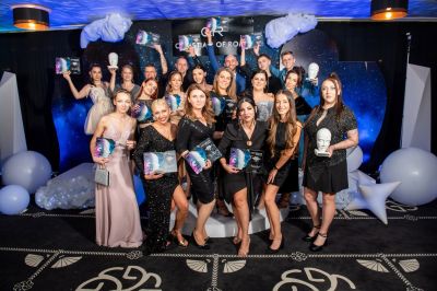 Коафьорът Стефан Пондев и Царица роза 2024 с отлично представяне в авторитетен конкурс