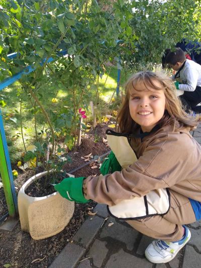 Екологосъобразно поведение, емоционална ангажираност и активност на учениците от ОУ “Георги Кирков“ при изпълнение на проект на МОСВ и ПУДООС - “Моето любимо зелено еко кътче в училище“