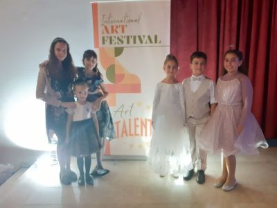 8 престижни награди завоюваха казанлъшките пианисти в Хърватия