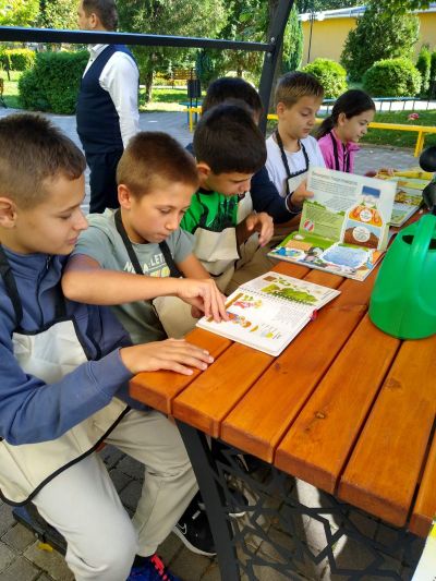 Екологосъобразно поведение, емоционална ангажираност и активност на учениците от ОУ “Георги Кирков“ при изпълнение на проект на МОСВ и ПУДООС - “Моето любимо зелено еко кътче в училище“
